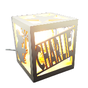 Lampe cube personnalise en bois 