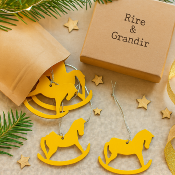 Déco sapin forme Cheval à bascule