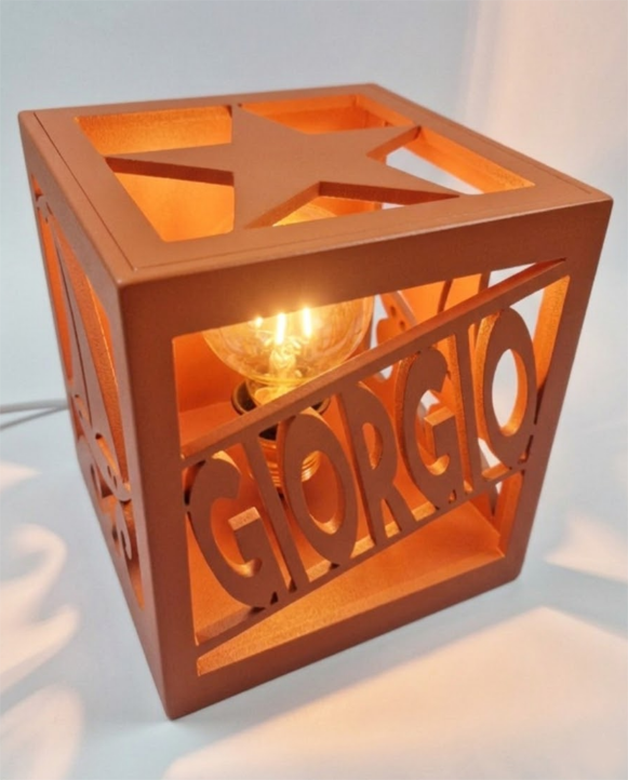 Lampe cube Nouvelle Couleur Bois de Cannelle