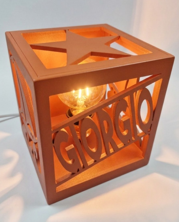 Lampe cube Nouvelle Couleur Bois de Cannelle