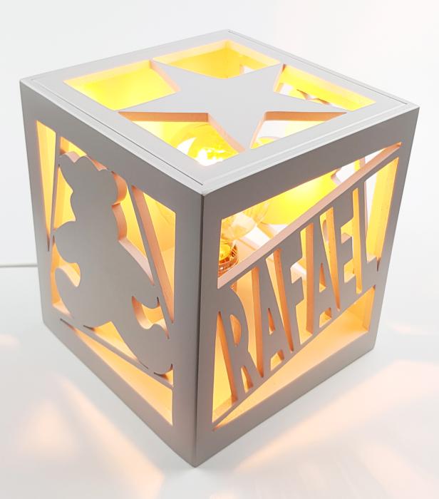 Lampe cube personnalisée en bois 