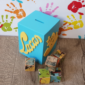 Tirelire personnalisée en bois avec motif couleur turquoise